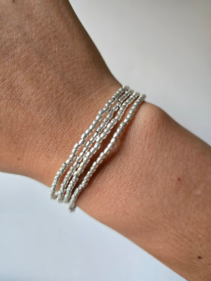 Pulsera mostacilla de plata pequeña