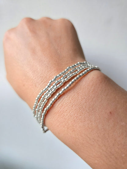 Pulsera mostacilla de plata pequeña