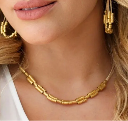 Collar Sutil